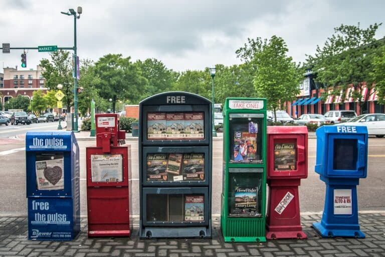 净球运动员解释出生时与女儿分离的缺席原因